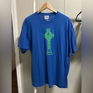 Blue and Green Celtic Cross Graphic Shortsleeve T Shirt size XL